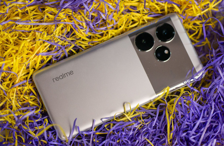 Realme GT Neo 7    :  