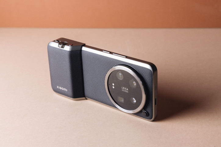  ? Xiaomi 15 Ultra   200- 