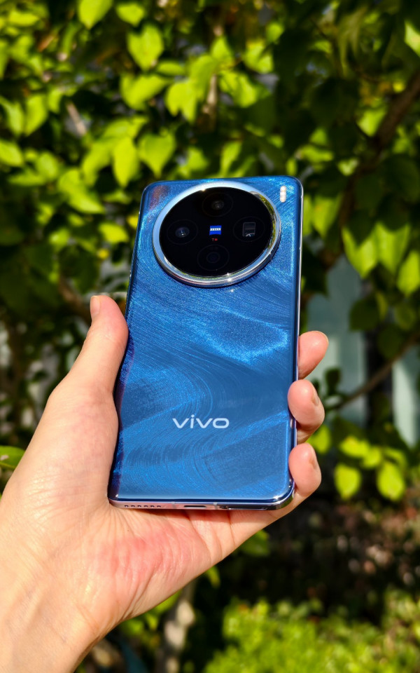    Vivo X200  X200 Pro mini:   ?