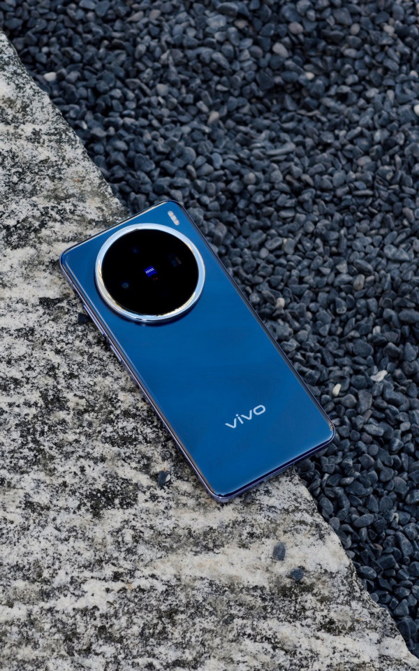    Vivo X200  X200 Pro mini:   ?