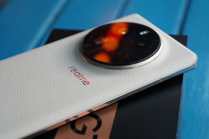   Realme GT7 Pro        