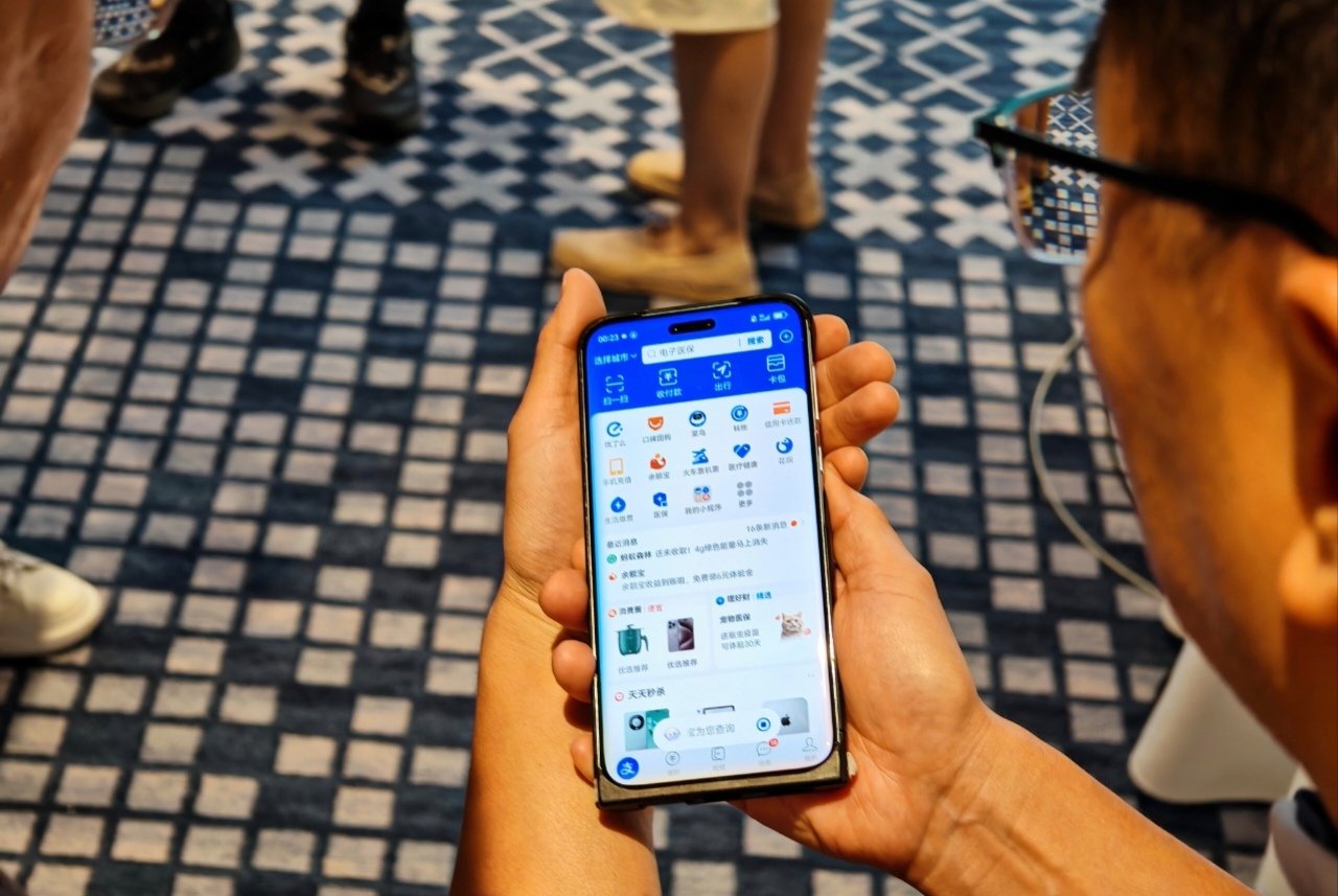 Расцветки и наборы памяти Honor Magic 7 и 7 Pro раскрыты до анонса