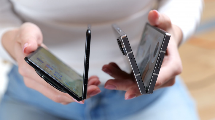 Honor Magic V3  Samsung Galaxy Z Fold 6