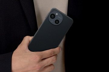  Sharp Aquos Sense 9:   