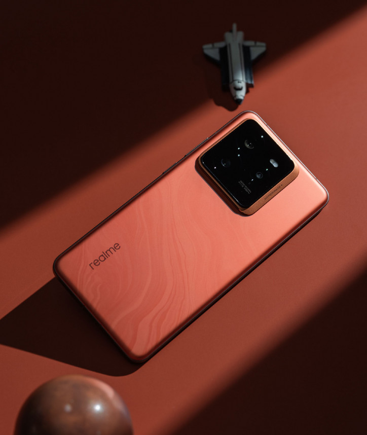!  Realme GT7 Pro    