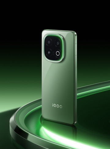 iqoo 13 renders