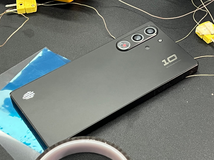 Red Magic 10 Pro   ?   
