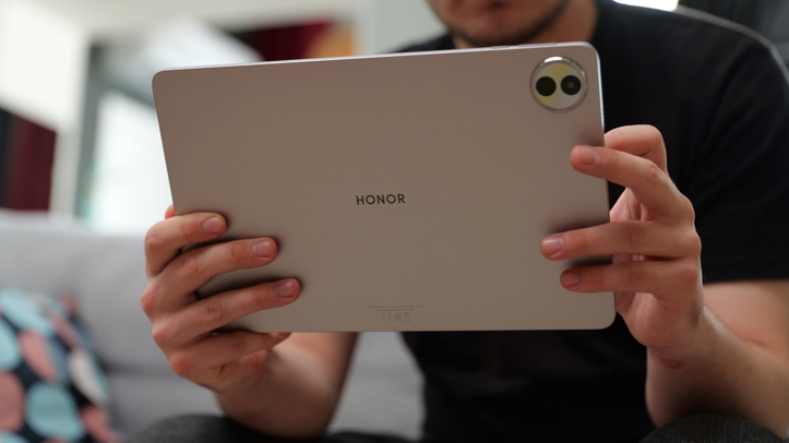 Обзор Honor Pad 10: доступный, но не стыдный