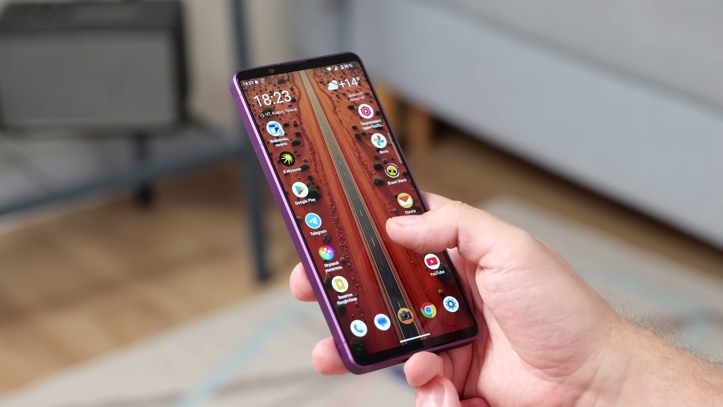 Обзор Sony Xperia 1 VII: брак, удивление и радость