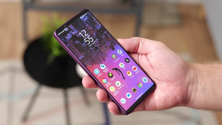 Обзор Sony Xperia 1 VII: брак, удивление и радость