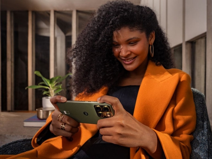 неАнонс и дата анонса Motorola Edge 70: 4800 мАч в 6-мм корпусе!