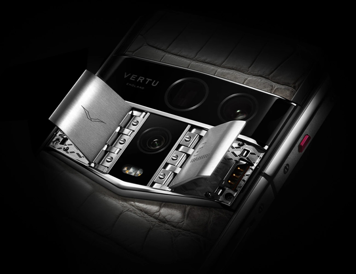 Анонс Vertu Agent Q: потому что iPhone 17 Pro Max — для нищебродов