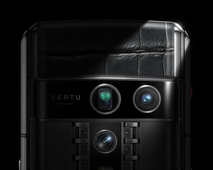 Анонс Vertu Agent Q: потому что iPhone 17 Pro Max — для нищебродов