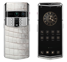 Анонс Vertu Agent Q: потому что iPhone 17 Pro Max — для нищебродов