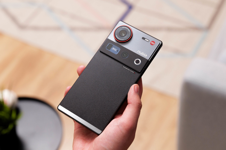 Обзор Nubia Z70S Ultra: всё сложно