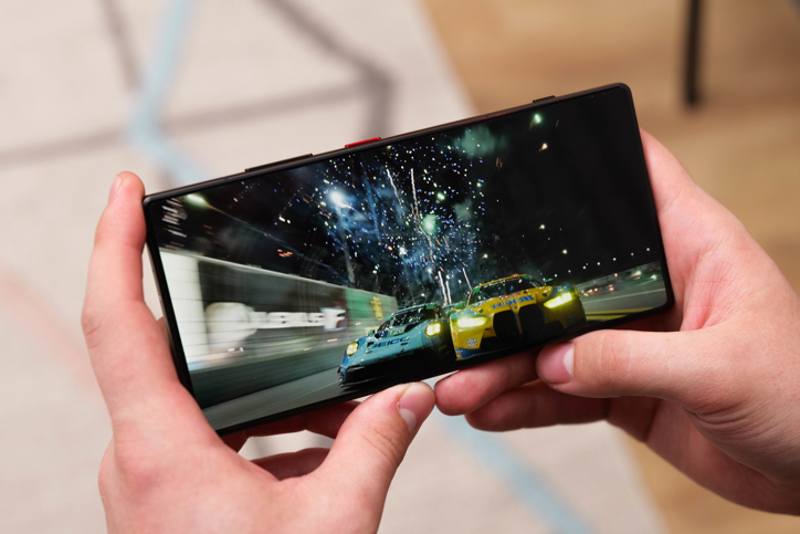 Обзор Nubia Z70S Ultra: всё сложно