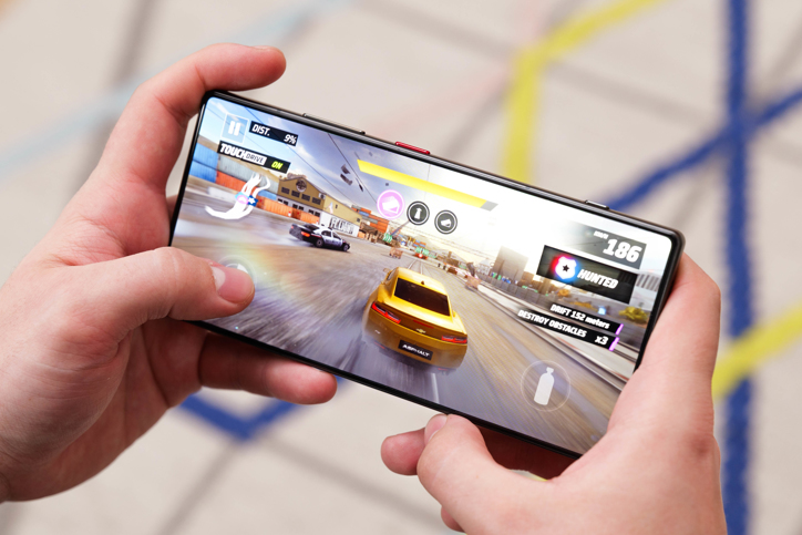 Обзор Nubia Z70S Ultra: всё сложно