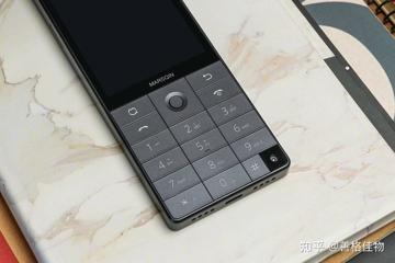 Анонс Qin F25: кнопочный Android-смартфон от партнёра Xiaomi