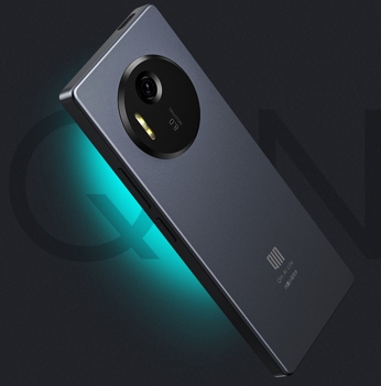 Анонс Qin F25: кнопочный Android-смартфон от партнёра Xiaomi