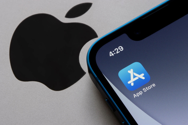 Китайцы требуют открыть iOS для альтернативных магазинов приложений