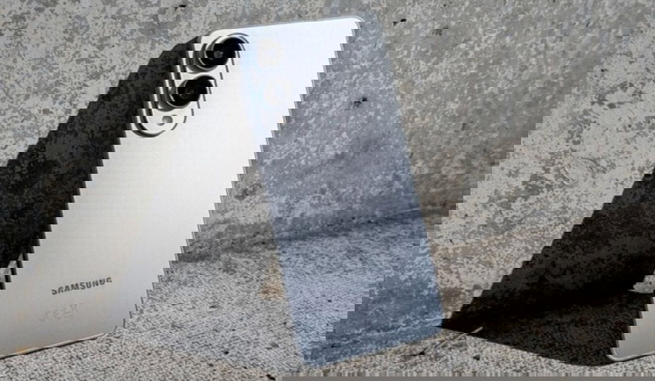 Samsung Galaxy S26 могут выйти на несколько месяцев позже обычного