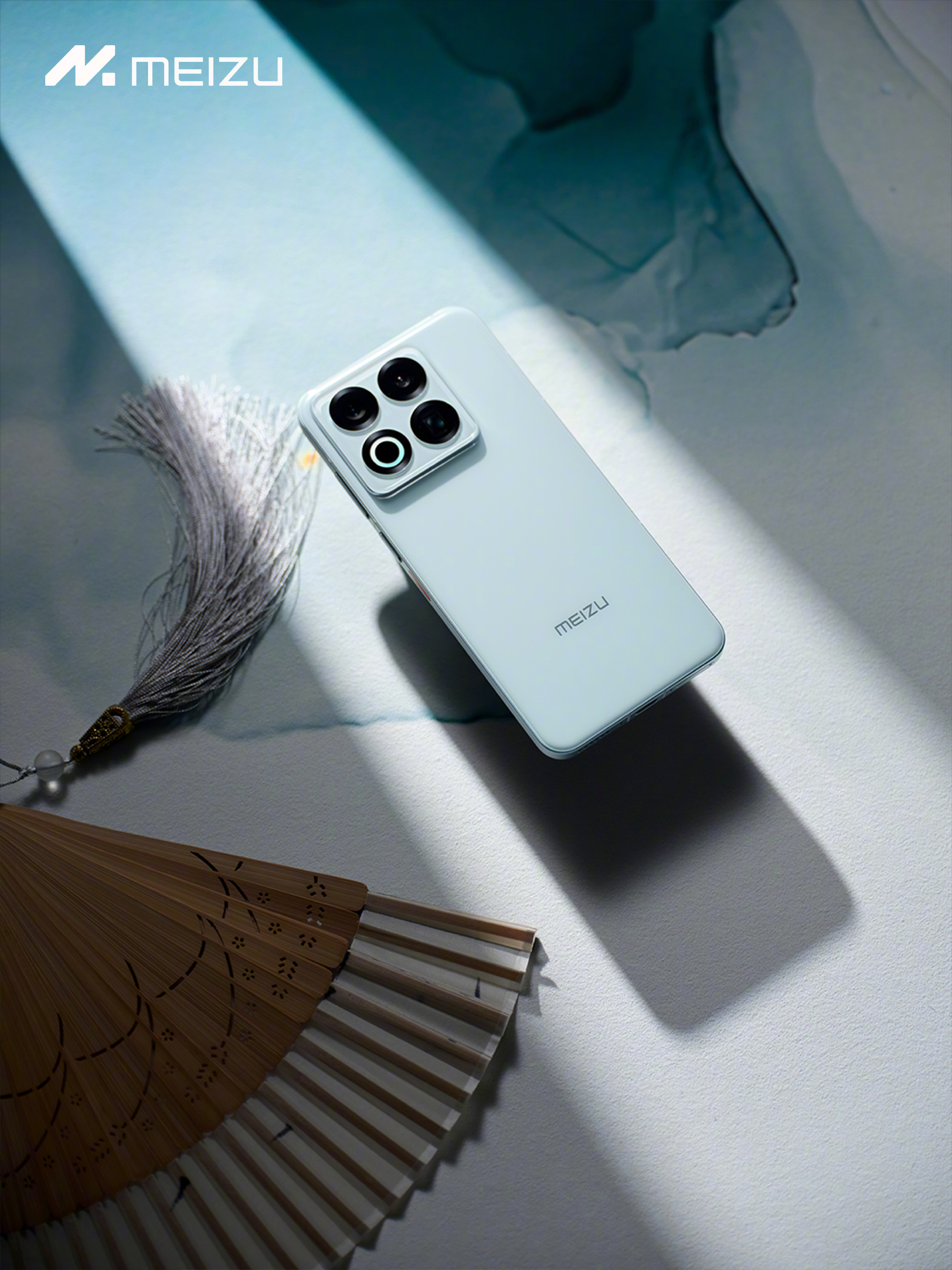 Представлен новый Meizu 22: на этот раз в оттенке фарфора