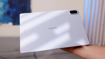 ВИДЕО: обзор Huawei MatePad Air – OLED-планшет с палочкой-выручалочкой
