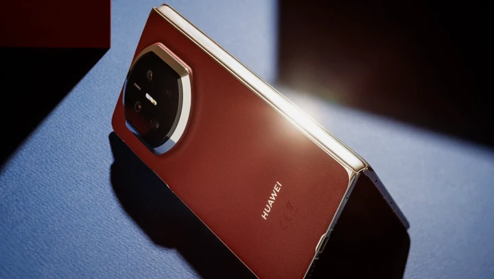 Новые секреты Huawei Mate X8: классический Fold для зажиточных