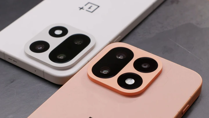 ВИДЕО: батл камер OnePlus 16 против OnePlus 15 – кто кого?