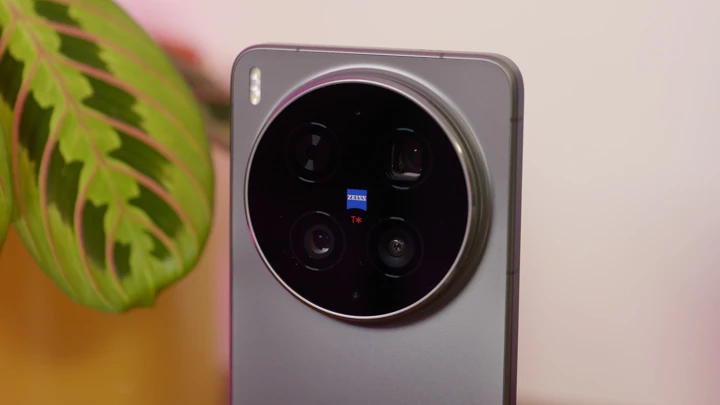 Vivo X500 Ultra сохранит 35-мм оптику главной камеры
