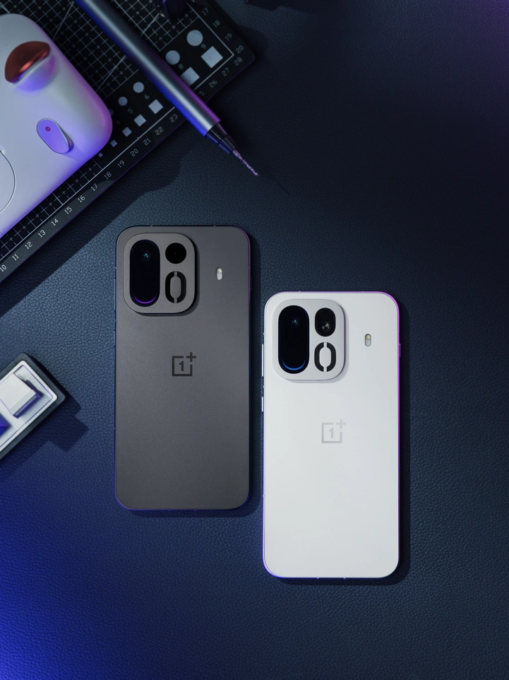 OnePlus Ace 7 и 7 Pro красуются на живых фото до анонса 