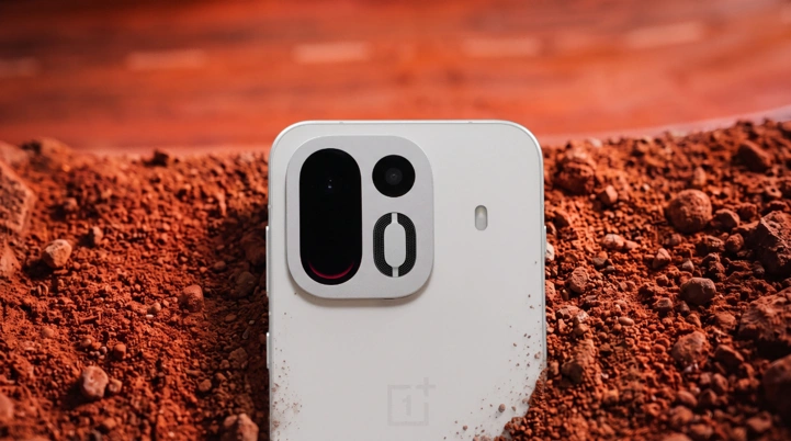 OnePlus Ace 7 и 7 Pro красуются на живых фото до анонса 
