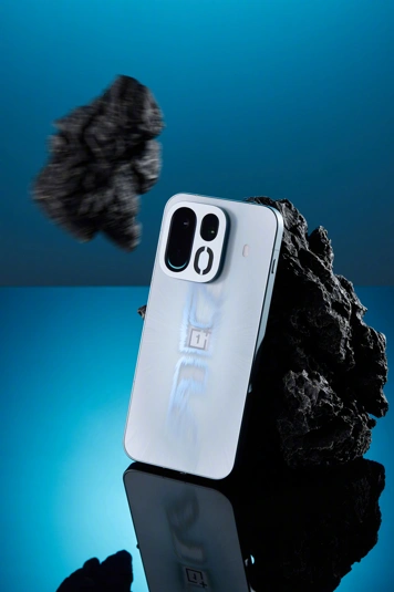 OnePlus Ace 7 и 7 Pro красуются на живых фото до анонса 