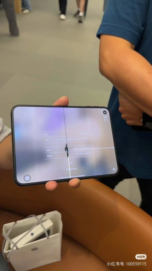 В iPhone Duo массово ломается экран по линии сгиба