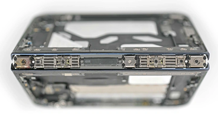 Лучший в индустрии? iPhone Duo получил оценку ремонтопригодности от iFixit