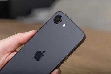 iPhone 18e приписывают новомодную фронталку и древний дисплей