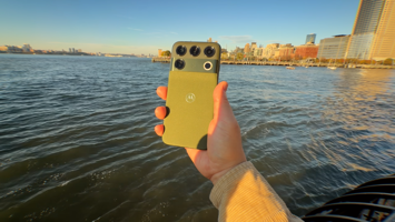 Больше секретов Motorola Signature 27: экран Tandem OLED и сверхбыстрая камера