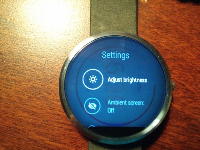 Moto 360:    