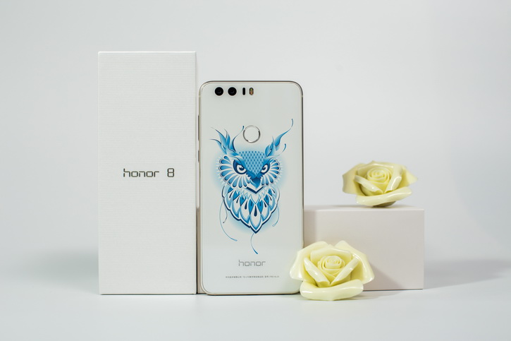 Honor 8 Russian Edition     Huawei 