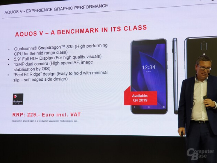  Sharp Aquos V: Snapdragon 835    OIS  229 