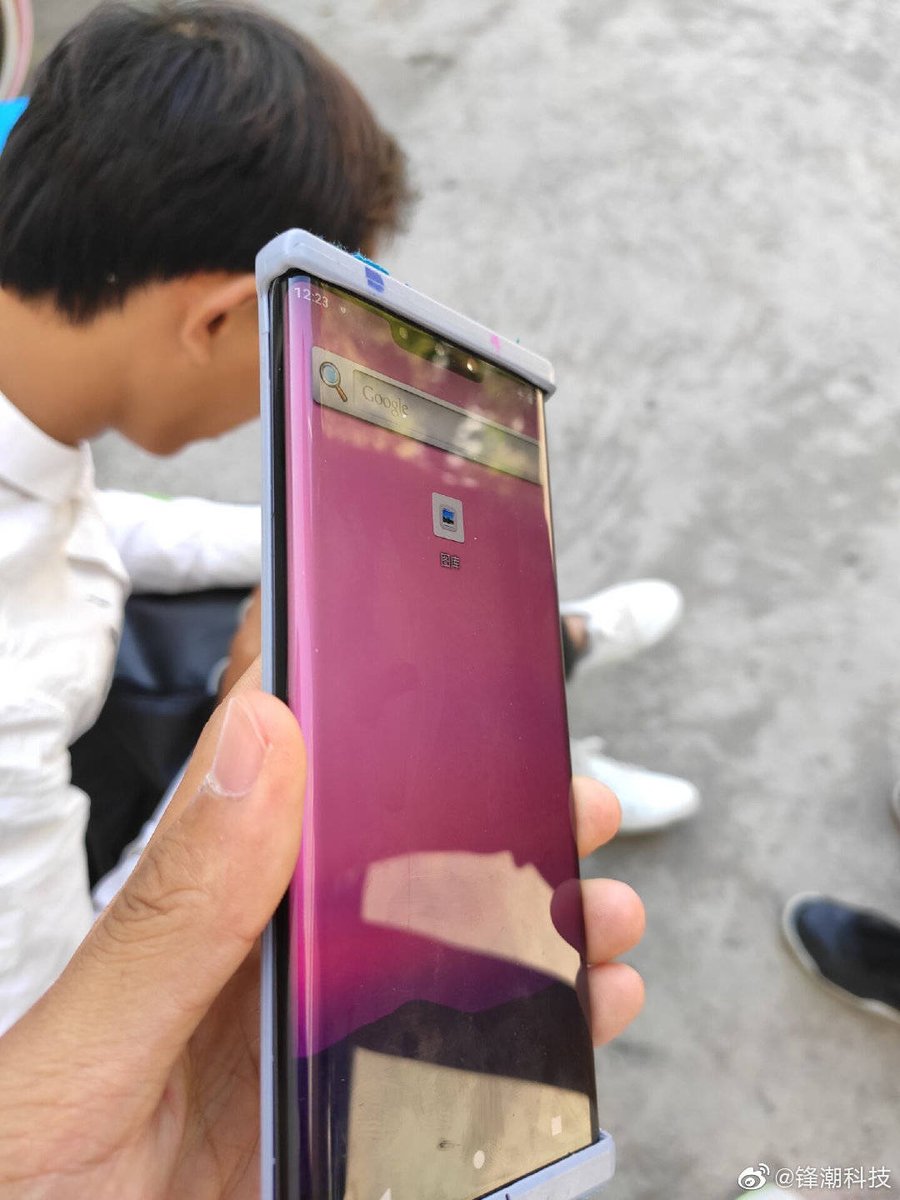 Huawei Mate 30 Pro с «водопадным» экраном с нового ракурса на фото