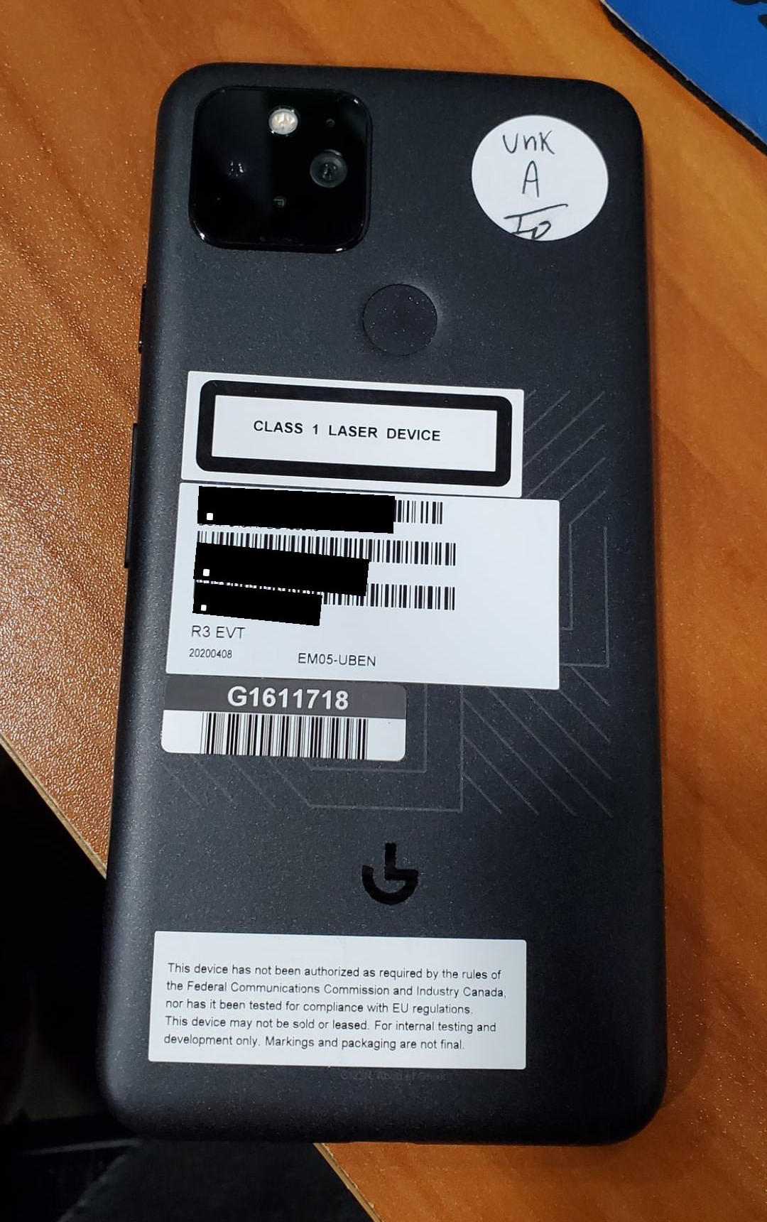 Красавец Google Pixel 5 на живых фото со всех сторон