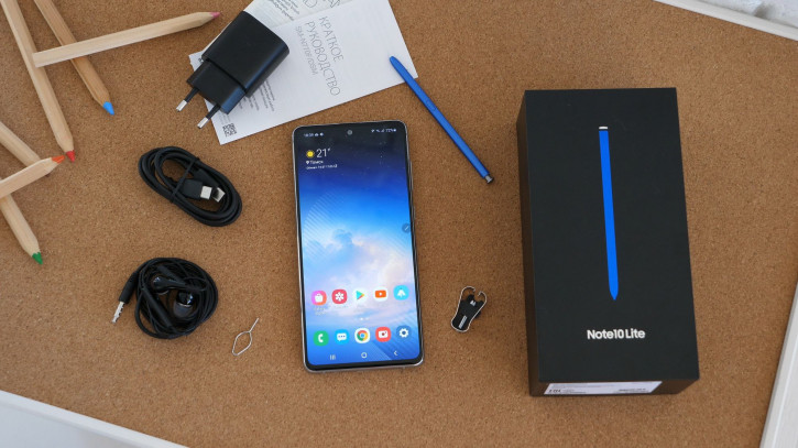  Samsung Galaxy Note 10 Lite:      