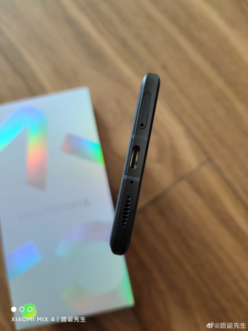    :      Xiaomi Civi 