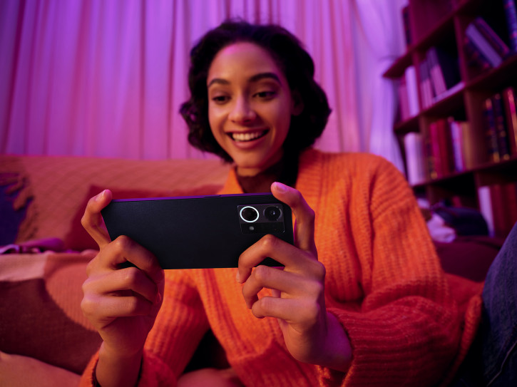 OPPO Reno 7  -   : 