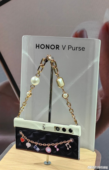Показ в Европе, запуск – в Китае: Honor V Purse получил дату анонса
