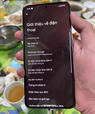 Google Pixel 8 Pro и его тонкие рамки на живых фото