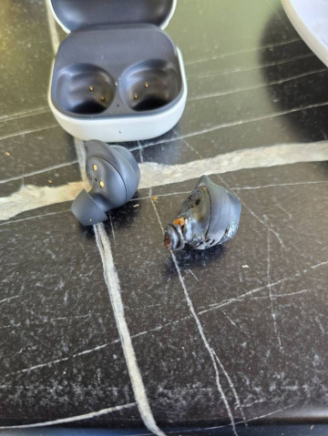 Samsung Galaxy Buds FE   ,    