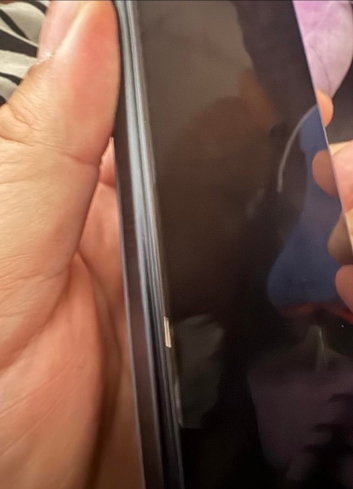 Samsung Galaxy Z Fold 7 страдает от слезающей краски