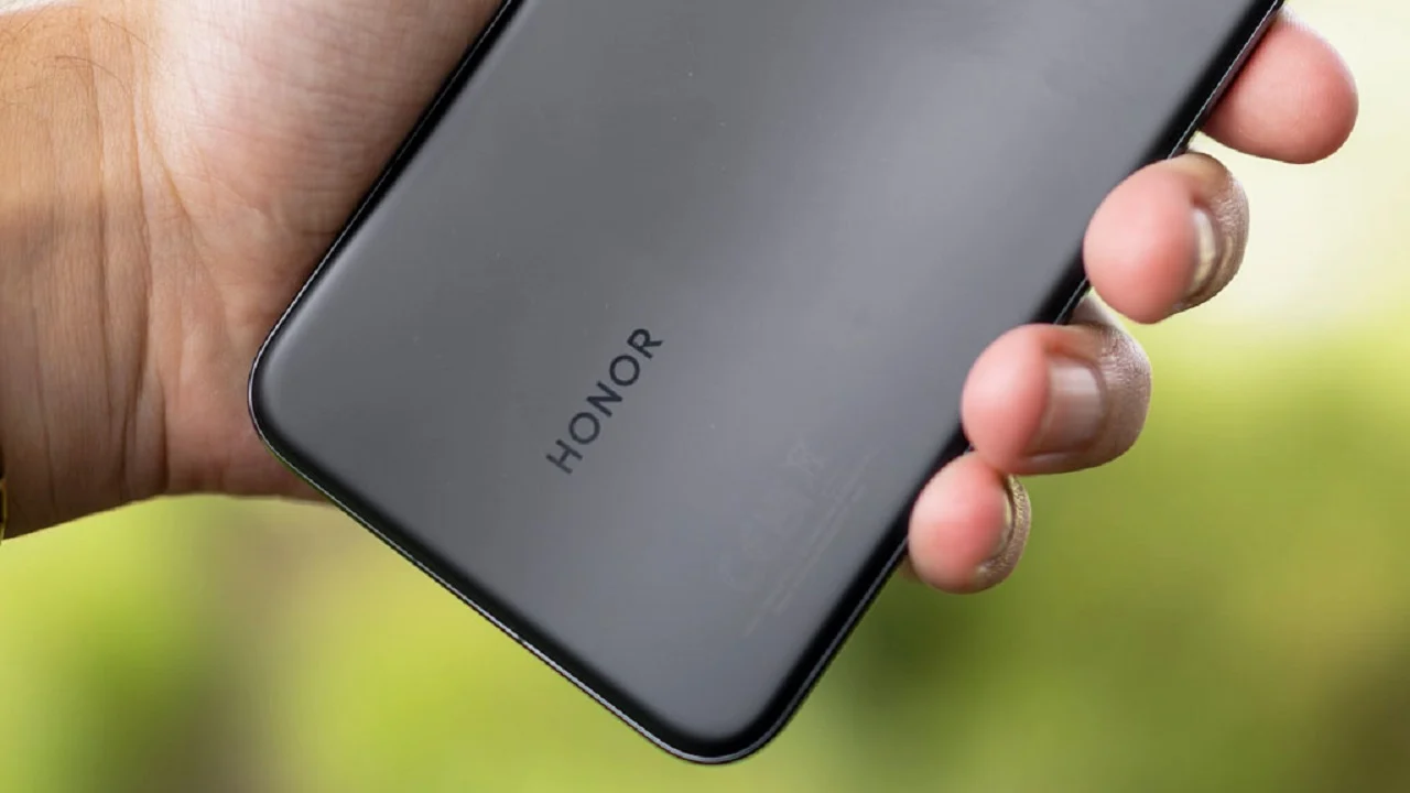 Флагман на Snapdragon 8 Elite Gen 5 с батареей на 8000 мАч уже на подходе